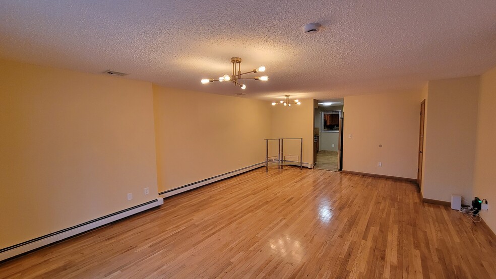 Building Photo - 213 69th St