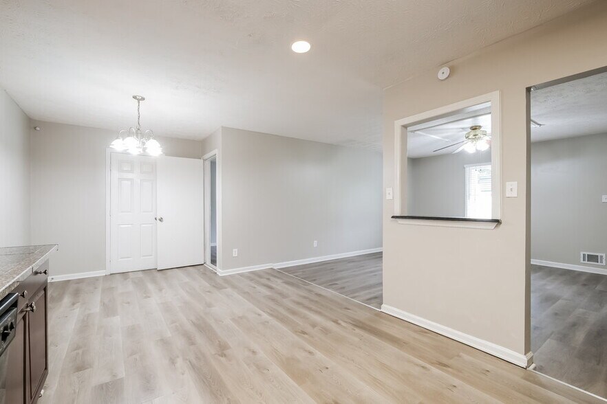 Building Photo - 1695 Lawrenceville-Suwanee Rd