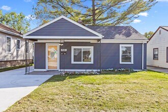 Building Photo - Beautifully Updated Ranch with Loads of up...