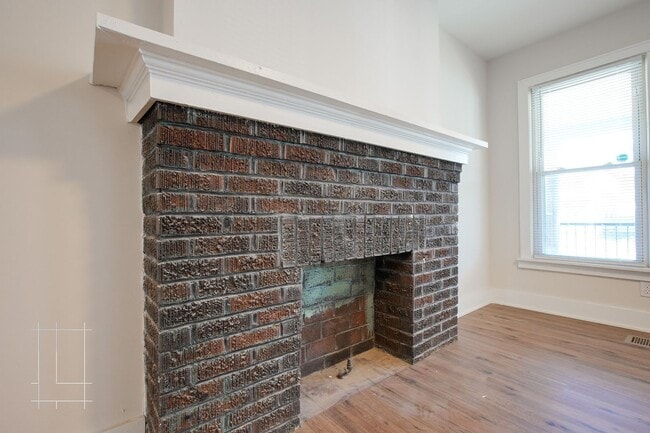 Building Photo - 1257 N 6th St