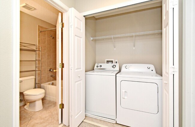 Building Photo - Beautiful townhouse at Claytons Crossing O...