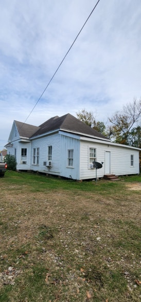 Building Photo - 605 N 4th St