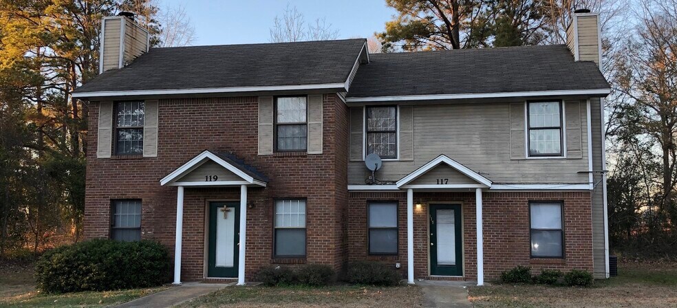 Building Photo - 117 Briarwood St