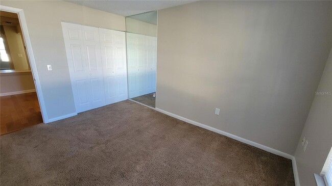 Building Photo - 6004 Village Cir S