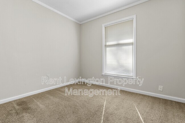 Building Photo - 3352 Hartston Dr