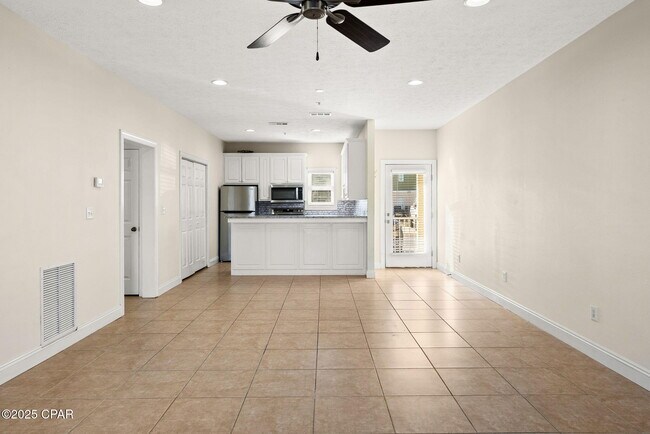 Building Photo - 212 Bonita Cir