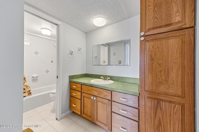 Building Photo - 2135 N Courtenay Pkwy