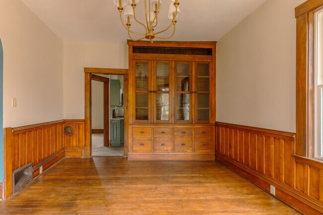 Building Photo - Stunning 2 bed, 1 bath, first floor apartment with views of Mill Run