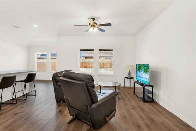 Building Photo - 712 Cool Cyn Trl