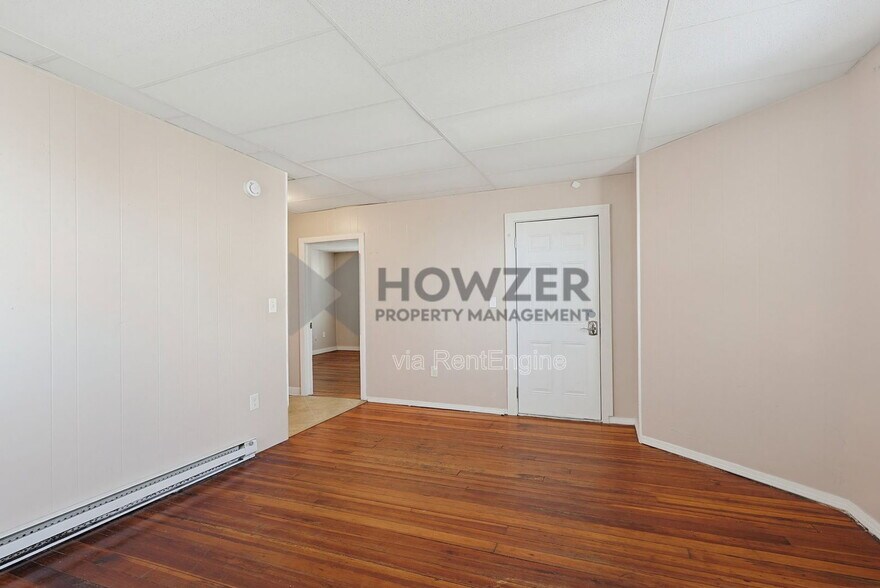 Building Photo - 116 Clark St