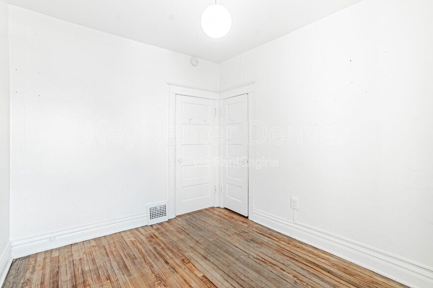 Building Photo - 227 S Logan St