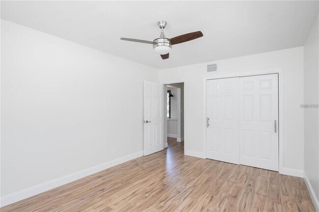 Building Photo - 1801 Bellemeade Dr