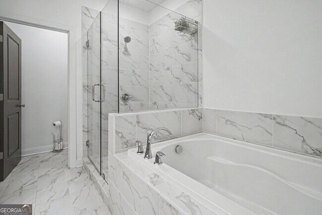 Building Photo - 847 Angora Aly