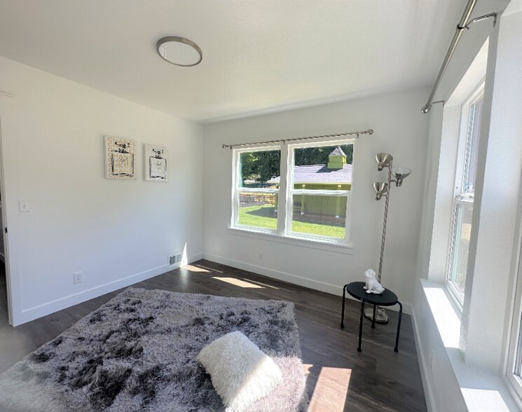 Building Photo - 2501 Sevedge Ct NE