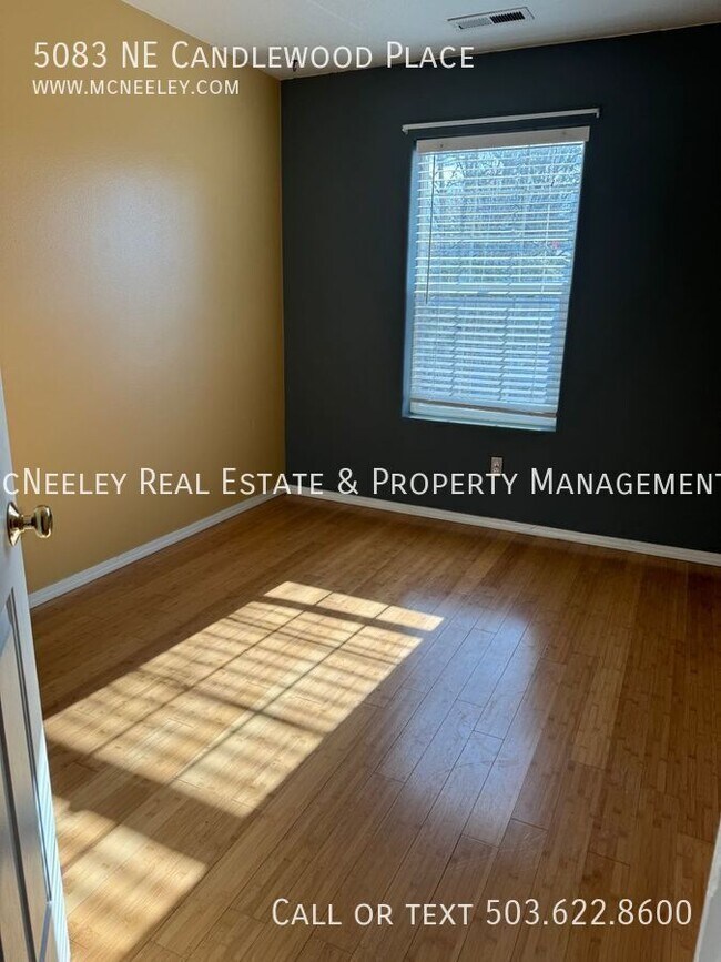 Building Photo - 5083 NE Candlewood Pl