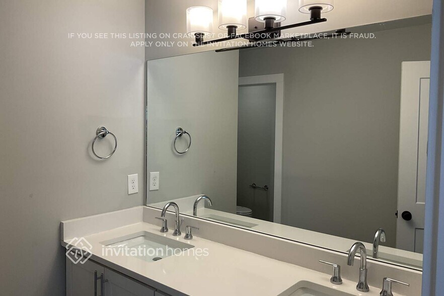 Building Photo - 240 Founders Ln