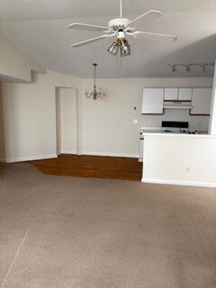 Building Photo - 2225 Huntingdon Dr