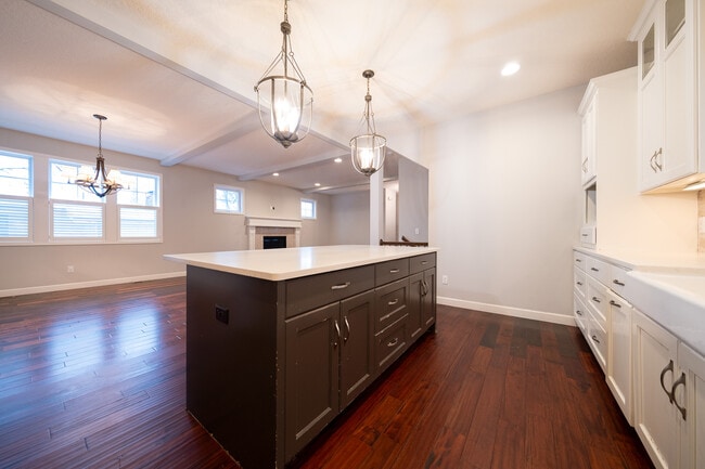 Building Photo - 5029 Hankerson Ave