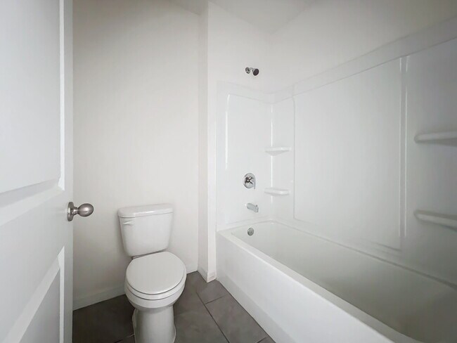 Building Photo - 12744 Lateral Root Dr