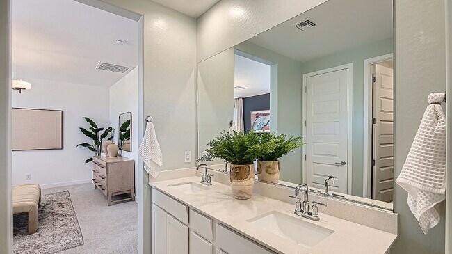 Building Photo - Single Family Home For Rent