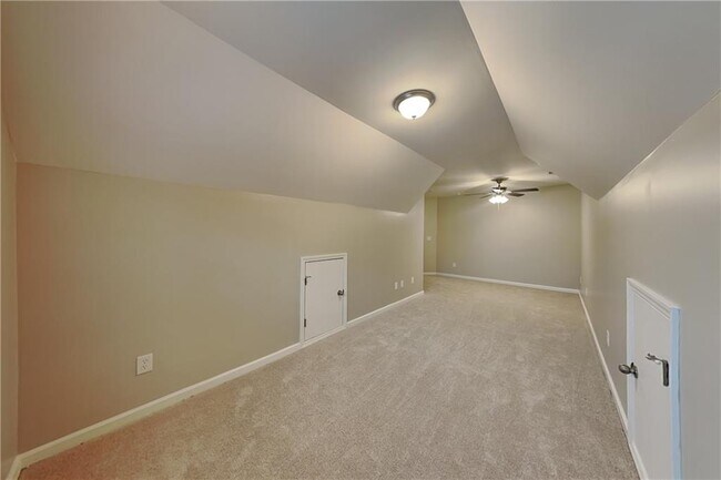 Building Photo - 15 Jessica Ln