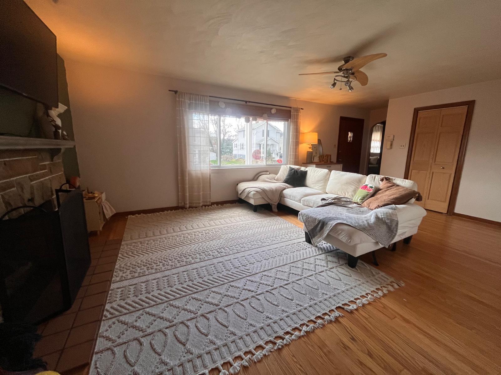 Building Photo - 128 Murrayhill Ave