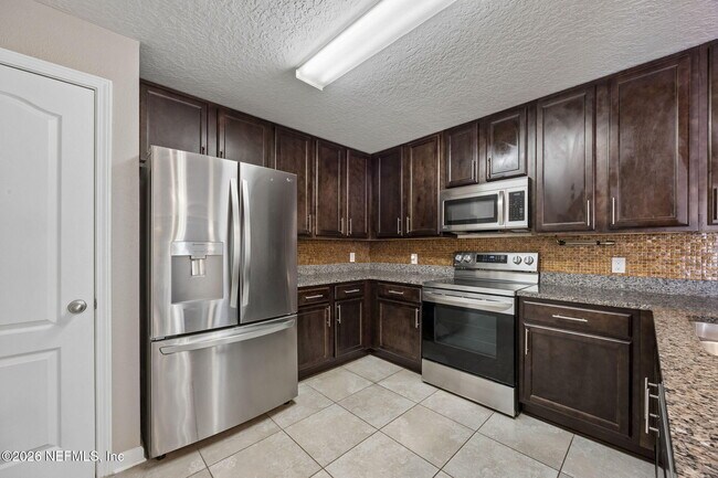 Building Photo - 201 Larkin Pl