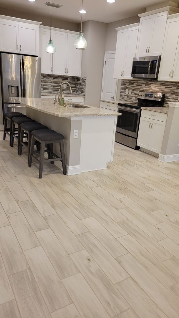 Building Photo - Annual UNfurnished newer 3/ 2 /12 townhome off SR-70 in gated community