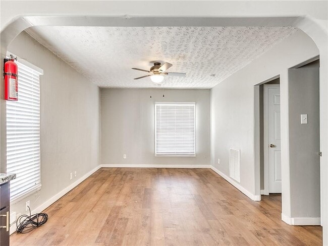 Building Photo - 1144 N McKinley Ave