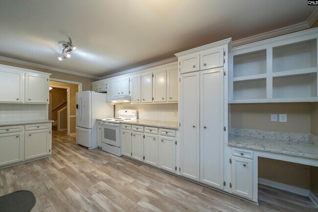 Building Photo - 105 Brook Trout Ct