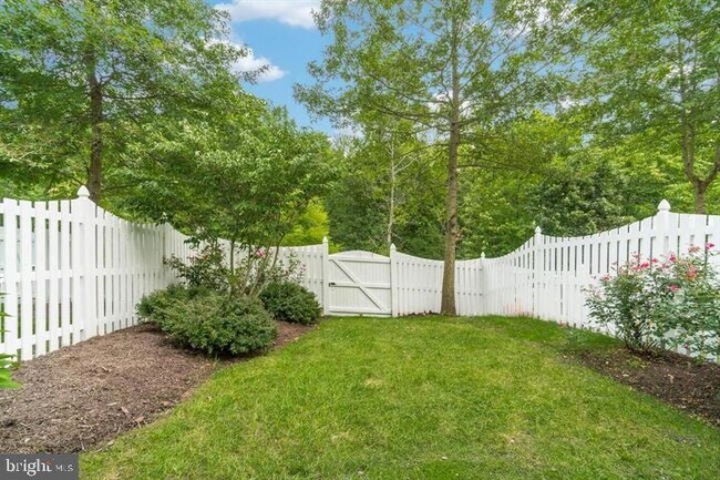 Building Photo - 20024 Northville Hills Terrace