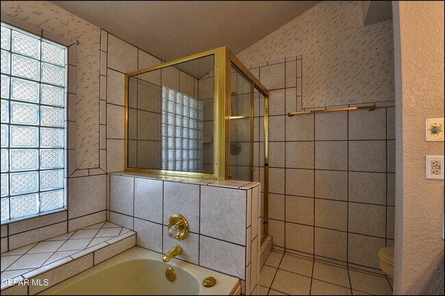 Building Photo - 6451 Loma De Cristo Dr