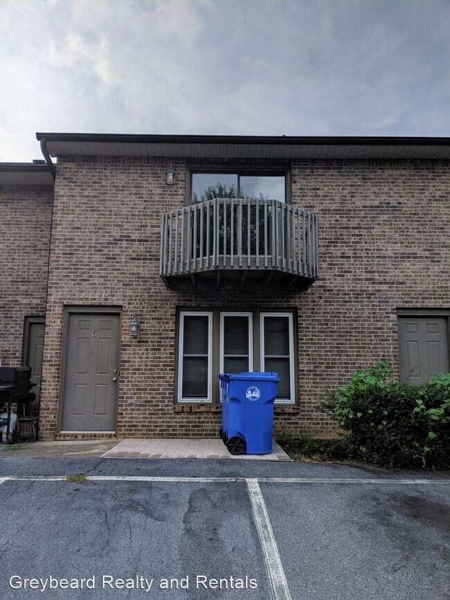 2 br, 1.5 bath House 6 Country Gardens D... 6 Country Gardens Dr Fletcher NC 28732