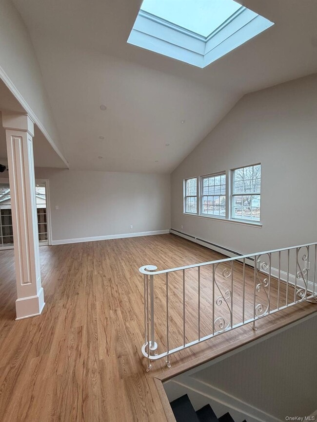 Building Photo - 740 Church St