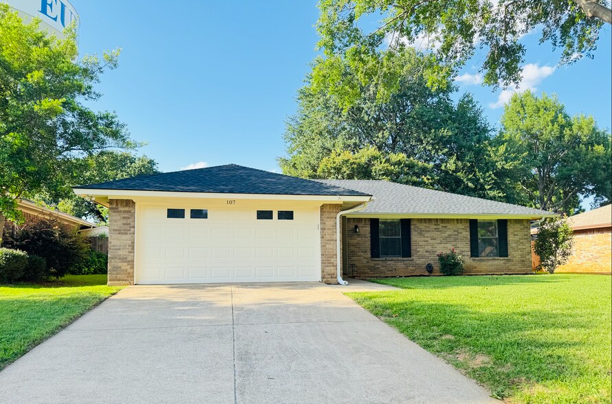 Building Photo - 107 Ginger Ln