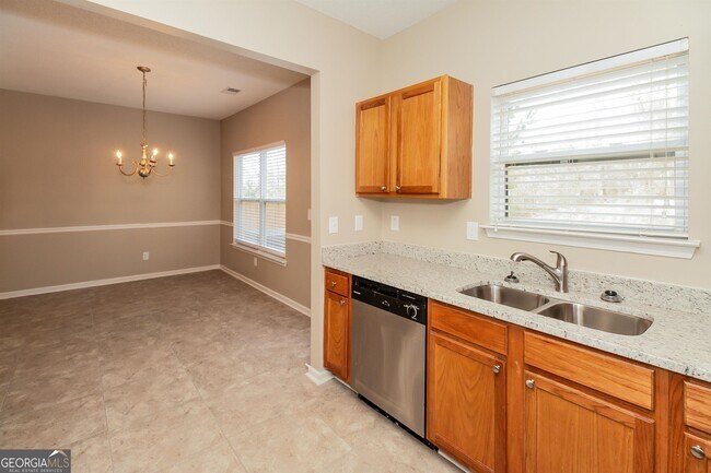 Building Photo - 2413 Hackamore Dr