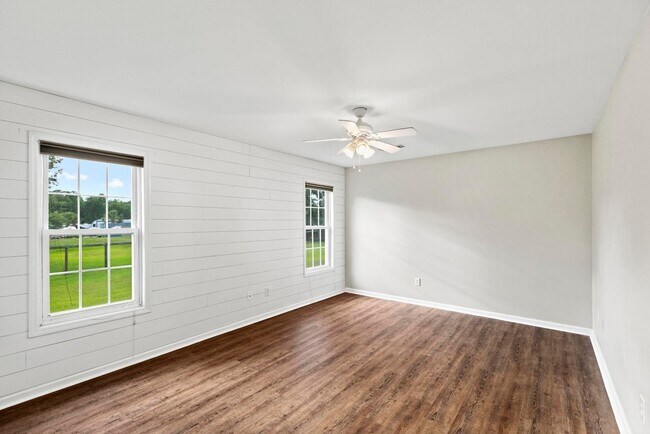 Building Photo - Swansboro Home for Rent!