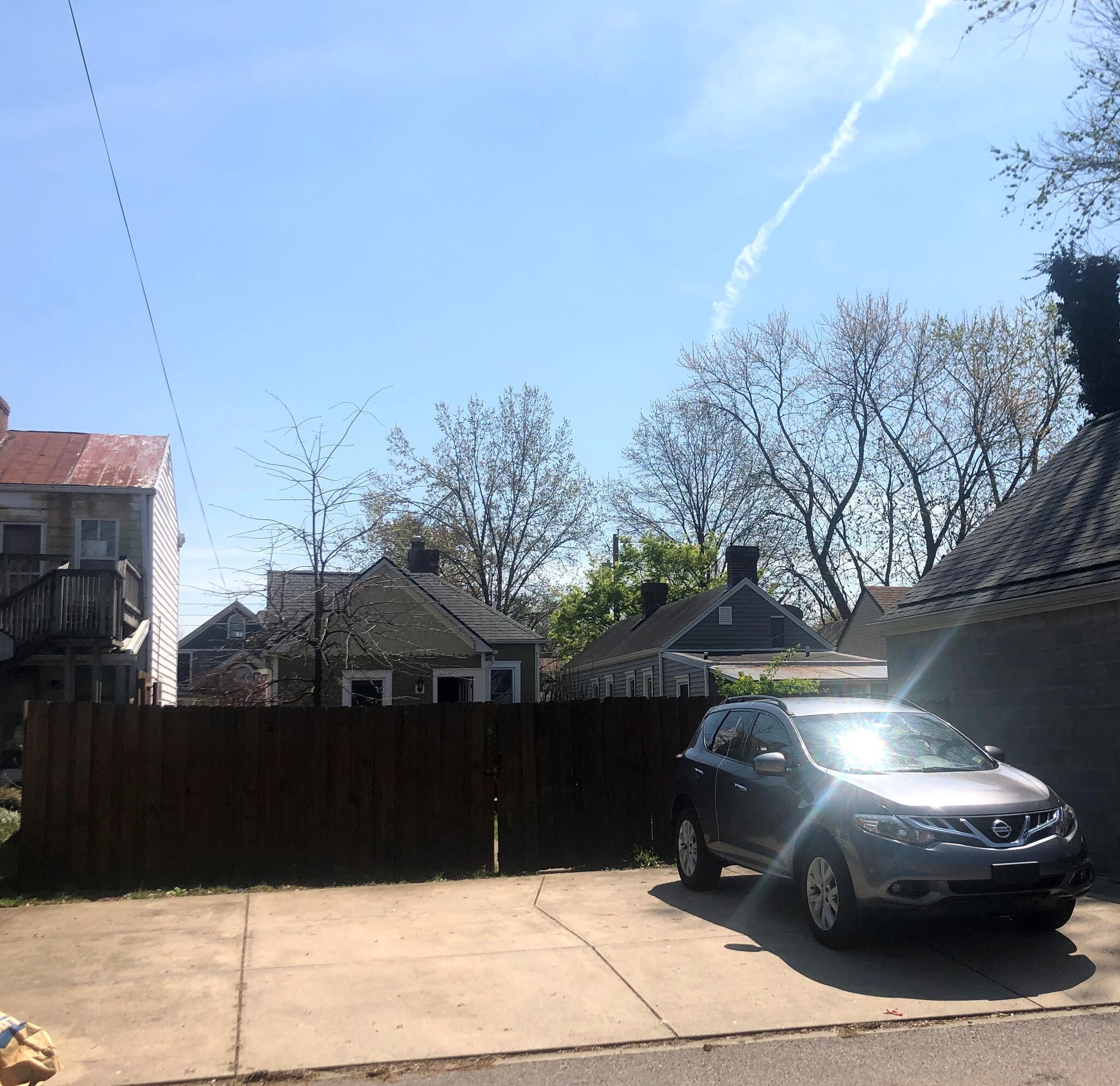 Off street parking - 1819 Deerwood Ave