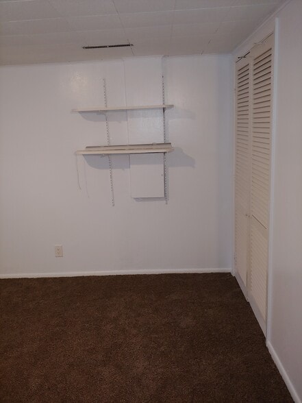 Building Photo - 3525 Royal Scott Dr