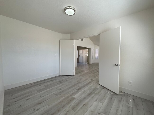 Building Photo - Single-family home 3 bedroom 2 bathroom located in the highly sought-after area of Chino Hills, CA.