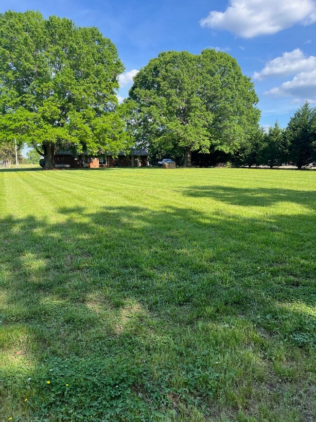 Building Photo - 4715 Rimer Rd