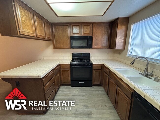 Building Photo - Clean 3 Bedroom Riverside Home Near Poly High and Victoria Ave with HOA Pool and 2-Car Garage