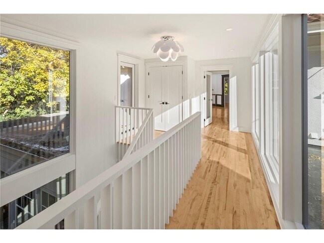 Building Photo - 2700 W Lake of the Isles Pkwy