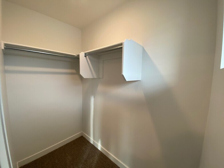 Building Photo - 3961 W Yonex Dr