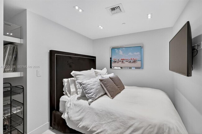 Building Photo - 1300 S Miami Ave