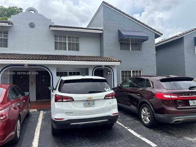 Building Photo - 6910 NW 173rd Dr