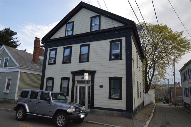 Primary Photo - 29 Northey St