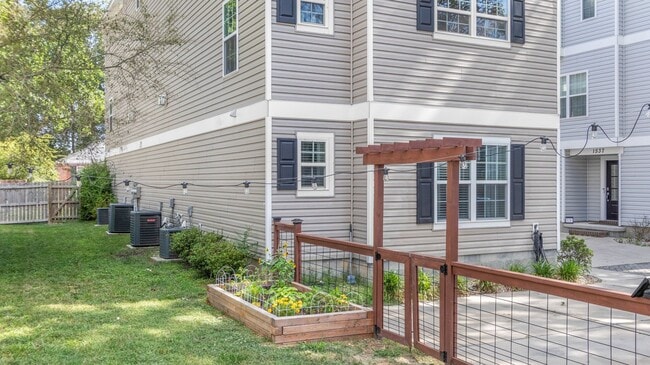 Building Photo - A First-Time Rental Available 09-15-25! 3 ...
