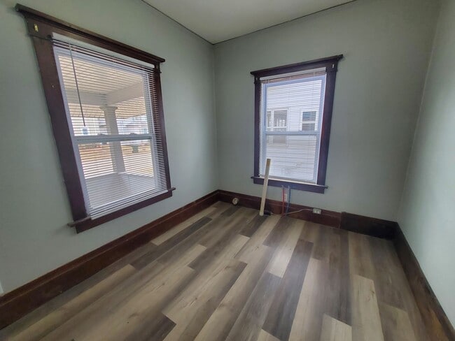 Building Photo - FOR RENT- 416 Riehl-Newly Remodeled! Pets ...