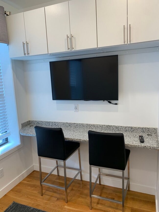 Building Photo - CHELSEA/BOSTON NO BROKER OR RENTAL FEES !!! ULTRA MODERN LIVING AT LUX 16 5TH. FULLY FURNISHED BR...